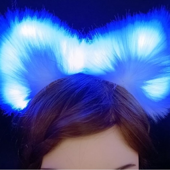 LED Faux Fur Fox Ears - Picture 9 of 10